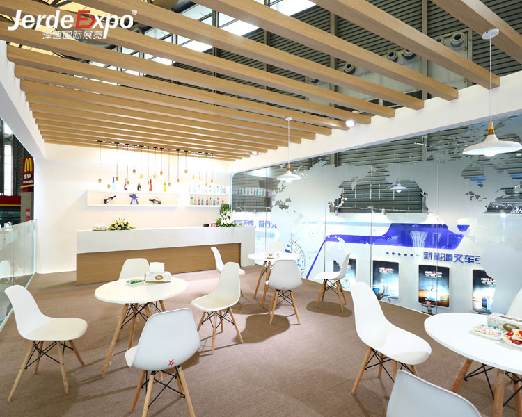 展會(huì)搭建公司要如何協(xié)助參展商搭配展臺(tái) 才能收獲參展者的芳心？